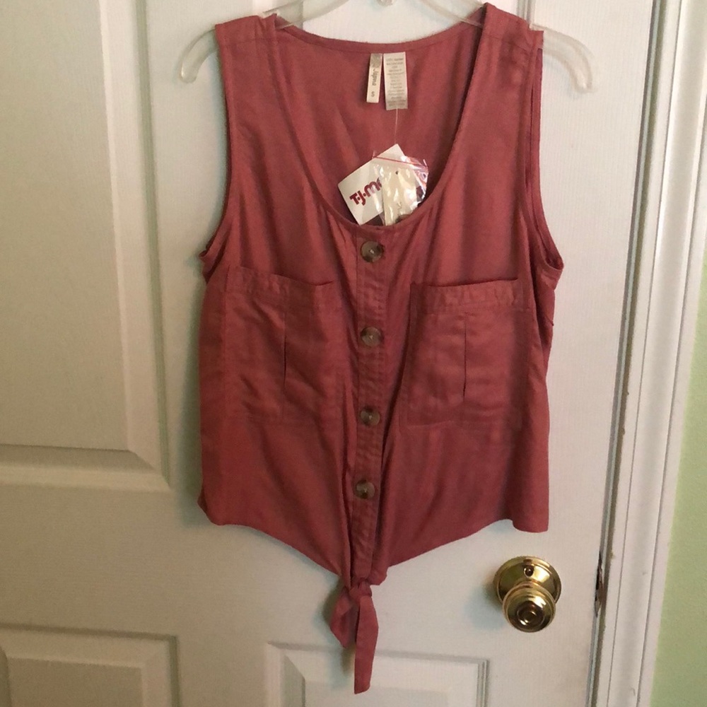 Pink tie tank